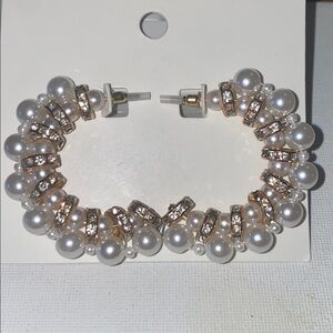 H&M Pearl and Gold Stud Earrings New